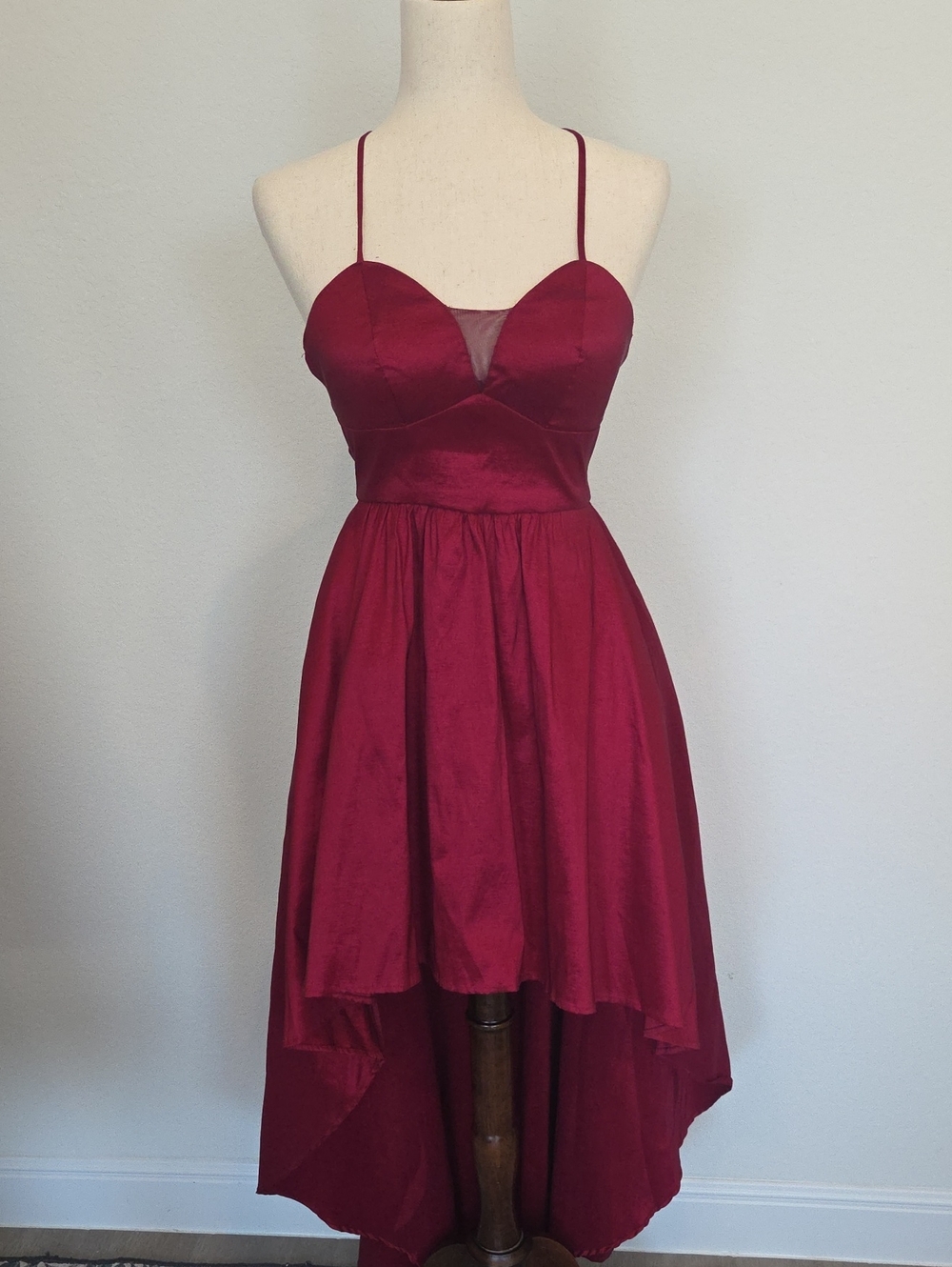 B. Smart Red Hi-Low Spaghetti Dress Gown Party Holiday Masquerade Ball Opera